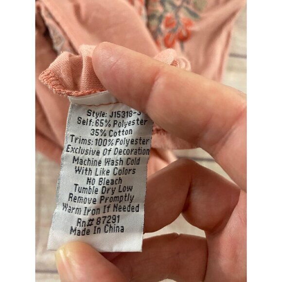 Johnny Was Pink Textured Fabric Embroidered Cap Sleeve Top - XS - Picture 10 of 12